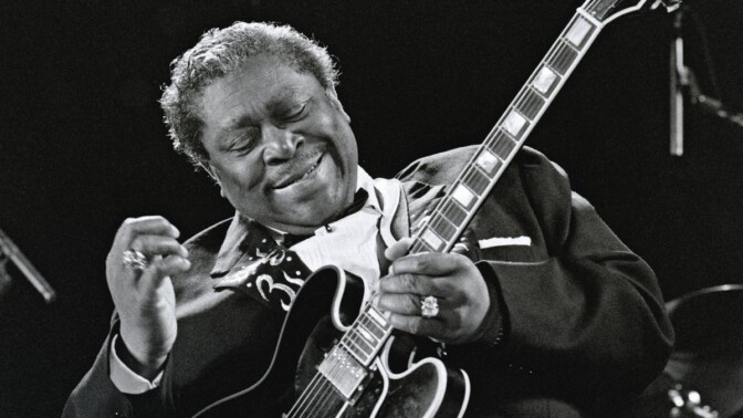 Nirvana, Metallica, The Rolling Stones, AC/DC… – Pentti Hokkasen näyttelyssä esillä suomalaisiin konserttikävijöihin suuren vaikutuksen tehneitä hetkiä