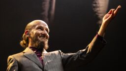 Samuli Putro nähtiin uransa suurimmalla keikalla Helsingin Jäähallissa – katso kuvasatoa illan annista