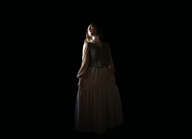 Miten toimii Trio Niskalaukauksen hitti akustisena herkistelynä? Surupuku puettiin aivan uudenlaiseen muotoon