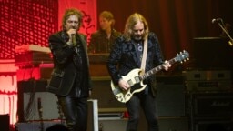 The Black Crowes -kitaristi rehellisenä: ”Olisimme varmaan paljon isompi bändi jos olisimme kuunnelleet ihmisiä”