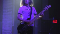 Jason Newsted avautuu todellisesta syystä, miksi erosi Metallicasta: ”Olin pahasti addiktoitunut”