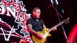 Social Distortionin Mike Ness lähettää Soundin välityksellä terveisiä Rane Raitsikalle – ”Rane on hyvä ystäväni”