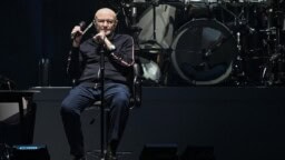 Terveyshuolien riivaama Phil Collins kertoo voinnistaan – Rock & Roll Hall Of Fame -gaalassa esiintyminen lienee poissa laskuista