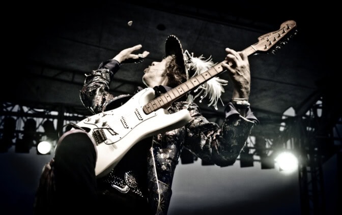 Perikunnan siunauksella keikkaileva, maailman arvostetuimpiin lukeutuva Jimi Hendrix tribuuttiartisti saapuu Suomeen