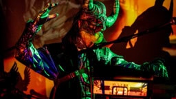 Karismaattinen shock rock -legenda palaa syksyllä Suomeen