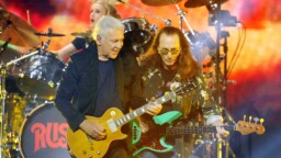 Rush soitti ensimmäisen täysimittaisen keikkansa ilman edesmennyttä Neil Peartia – Settilista ja videoita julki