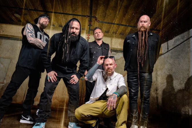 Tanakkaa junttausta vapauden puolesta – Modernin raskaan rockin jätti julkaisi uutta musiikkia