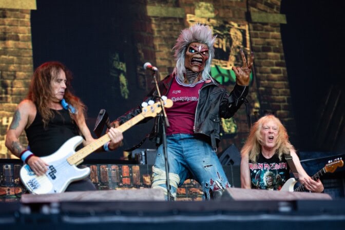 Kun Bulgarian presidentti Iron Maidenin tapasi – hevilegendat saivat suitsutusta korkealta taholta