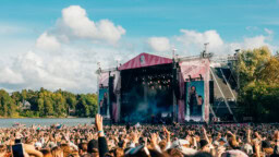 Ruisrockissa viime hetken peruutus – Korvaajaksi hardstylen suurnimi