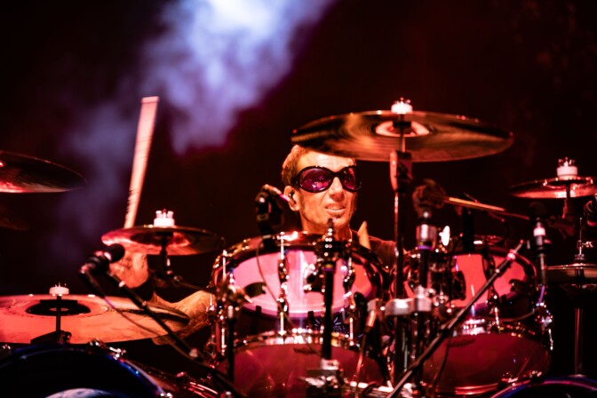 Nikki Sixxin suututtanut ex-Godsmack -rumpali pyysi anteeksi sanomisiaan – ”Nimesi vain pulpahti mieleeni”