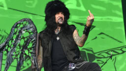 Industrial metal -pioneeri Ministry julkisti singlen, tiedottaa uudesta levystä sekä viimeisestä Suomen-keikasta