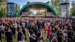 ”Yhteisöllisyyden tunteen aistii kaikkialla” – Soundi Nummirockissa