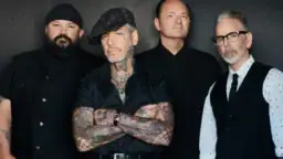”On jännää, miten paljon energiaa ihmisellä on, kun sitä ei tuhlaa pikkurikoksiin ja huumekauppaan” – haastattelussa Social Distortion