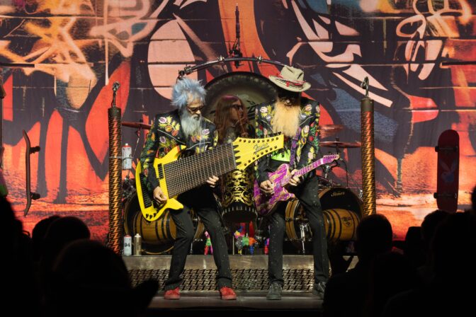ZZ Top on yhä ZZ Top Dusty Hillin ja Frank Beardin kuoleman jälkeenkin, sanoo Billy Gibbons