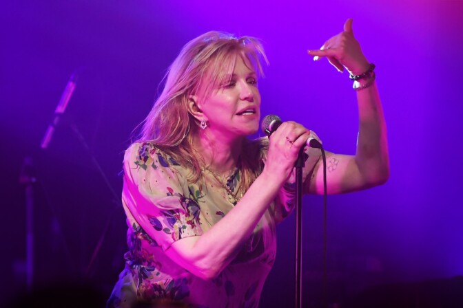 Courtney Love kertoo miltei kuolleensa vuonna 2019 – ”Menetin kaikki hiukseni ja painoin noin 45 kiloa”