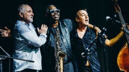 Mustaa metallia, kokeellista hiphopia ja vapaapudotusta jazzista elektroon – Kurkistus Skaņu Mežsin tarjontaan