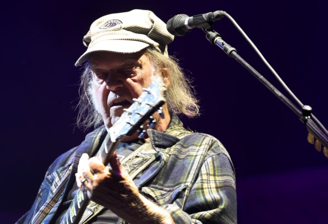 Neil Young julkaisee uuden albumin – ensimaistiaisella mittaa 11 minuuttia