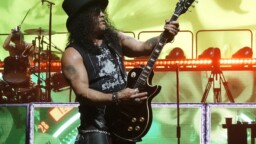 ”Pikkuskidit räjäyttävät tajuntani” – Slash hämmästelee nykykitaristien taitotasoa