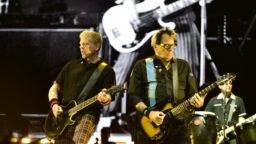 ”Ajattelimme tehdä siitä kunnon studioversion” – The Offspring julkaisi oman versionsa Ramonesin klassikosta