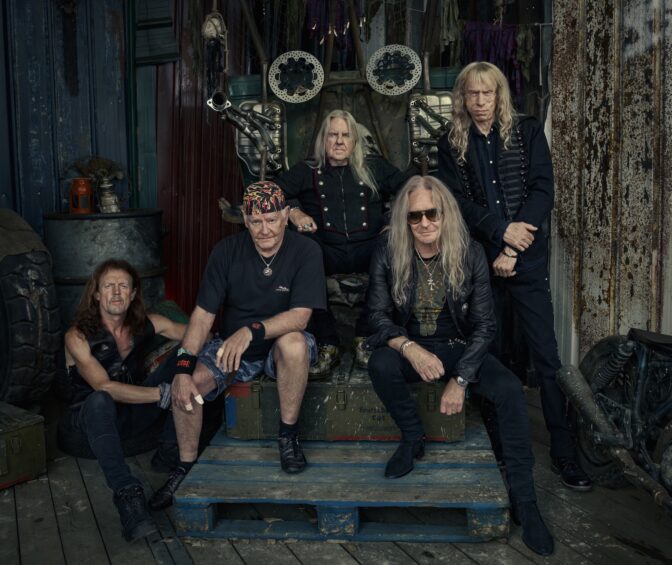 Saxonin uusi biisi on ”mahtava kertomus täynnä aidon heavy metalin henkeä ja voimaa”, lupaa Bill Byford – katso video